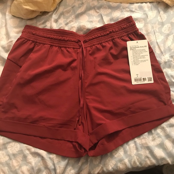 lululemon athletica Pants - Lululemon spring break away shorts